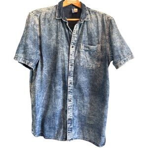 H&M Casual Acid Wash Blue Button Down T-Shirt, 100% Cotton, Size L